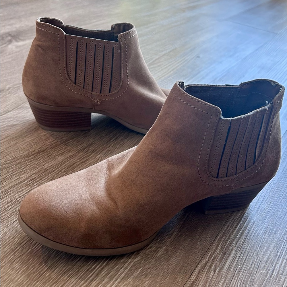 American Eagle - Shanna Chelsea ankle boot - cognac - size 7.5W - Picture 3 of 8